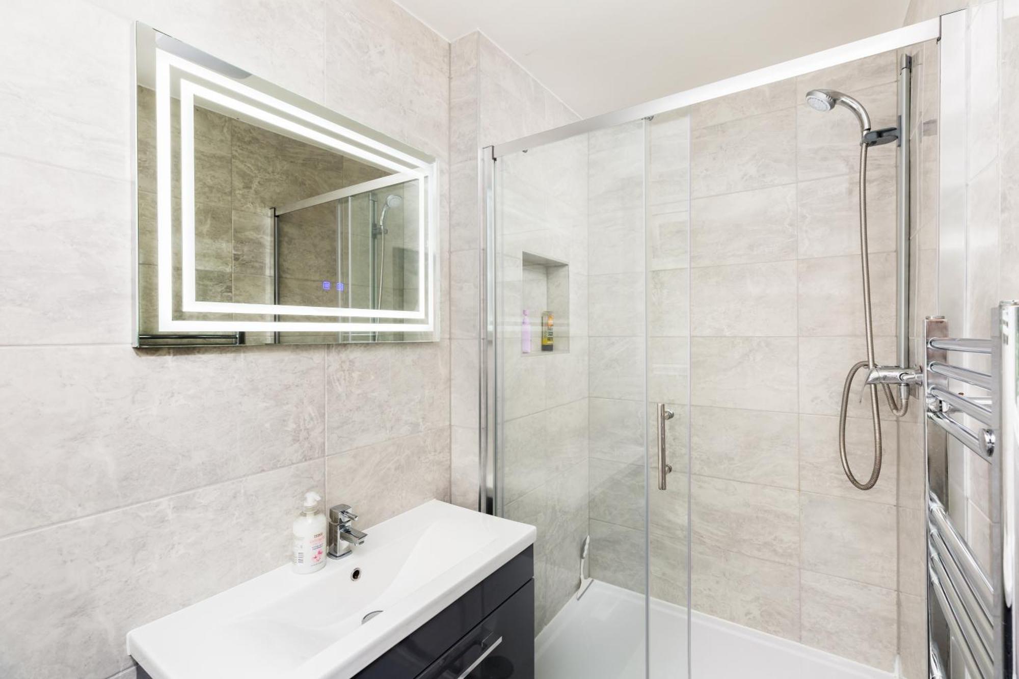 1-Bedroom Apartment In Leamington Spa With Free Parking Екстериор снимка